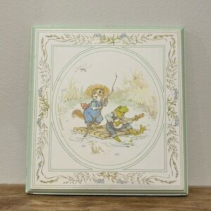 Adorable animal wall hanging plaque from Carlton Cards
